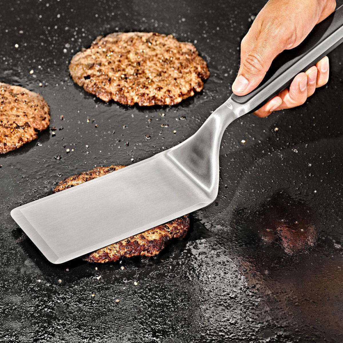 oxo-outdoor-large-griddle-turner-t8 oxo_griddle-turner_pdp_01_1.jpeg