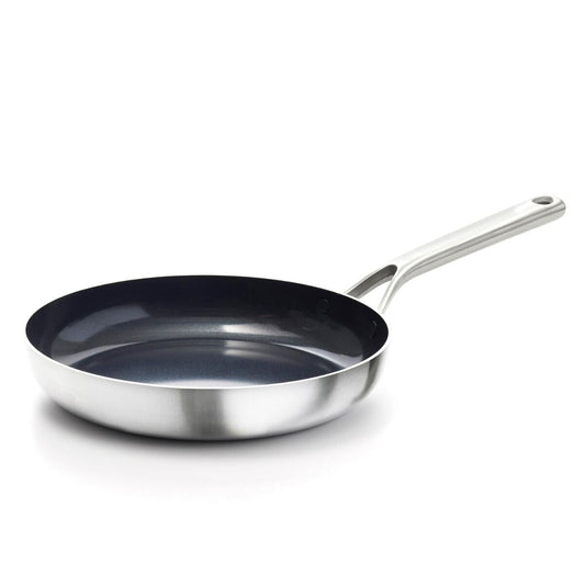 stainless-steel-mira-series-10in-frypan-ceramic-q4 oxo_mss_ph00882_frypans_10in_ns_1074.jpg
