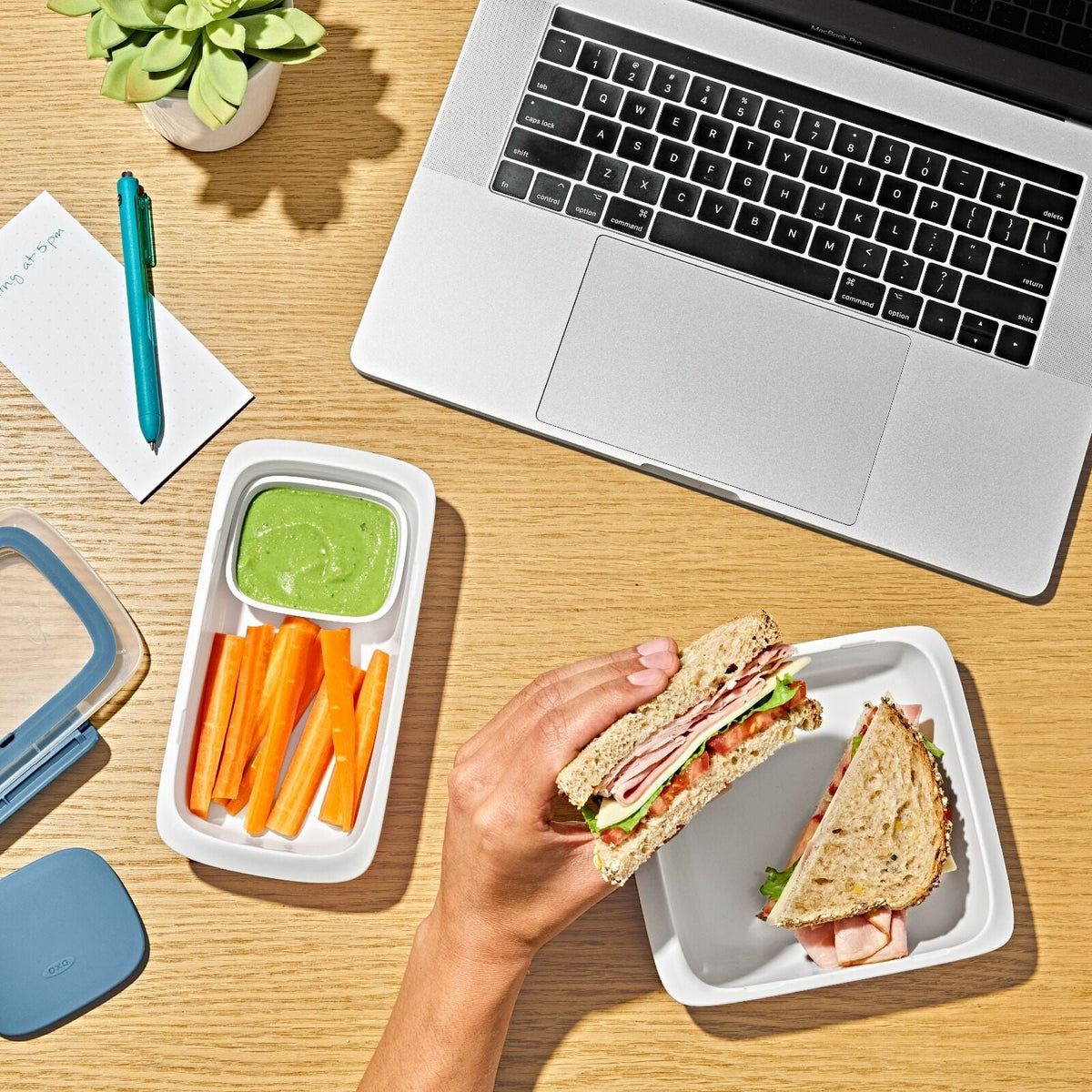 prep-and-go-snack-and-dip-container-1-6-cups-0-4-l-w9 oxo_prep-go-snack-slim-container_pdp_05_2_.jpeg