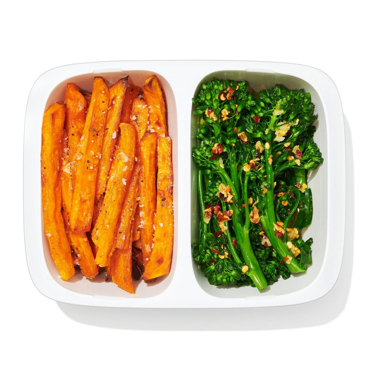 prep-and-go-2-cup-divided-container-d6 oxo_prepgo_2cup-divided-container_pdp_02_1_.jpeg