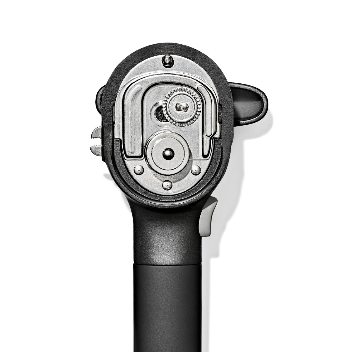 smooth-edge-can-opener-c4 oxo_smooth-edge-can-opener_pdp_08.jpeg