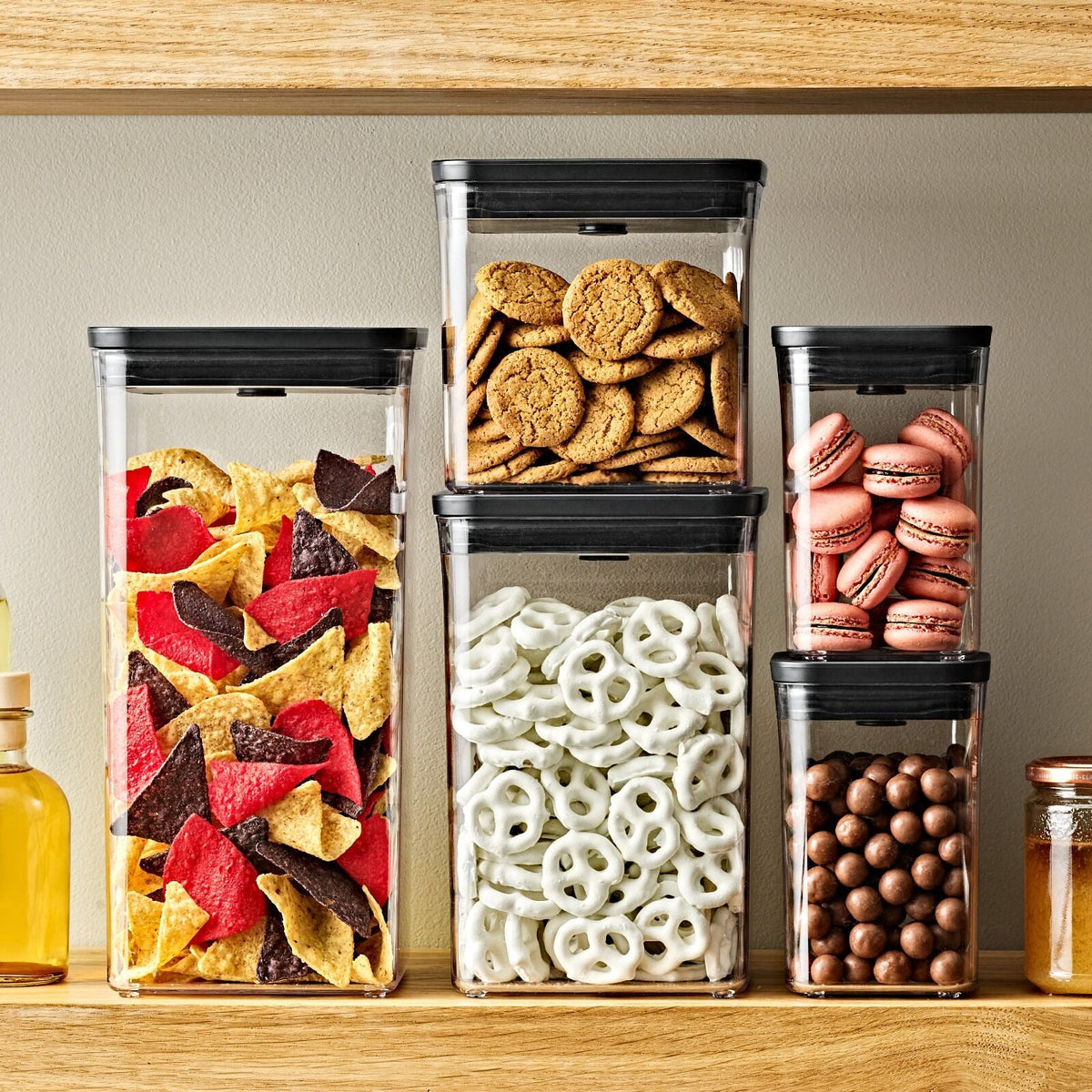 pop-container-big-square-medium-4-4-qt-4-2-l-x5 pop-matte-neutrals-black_pdp_01_1_.jpg