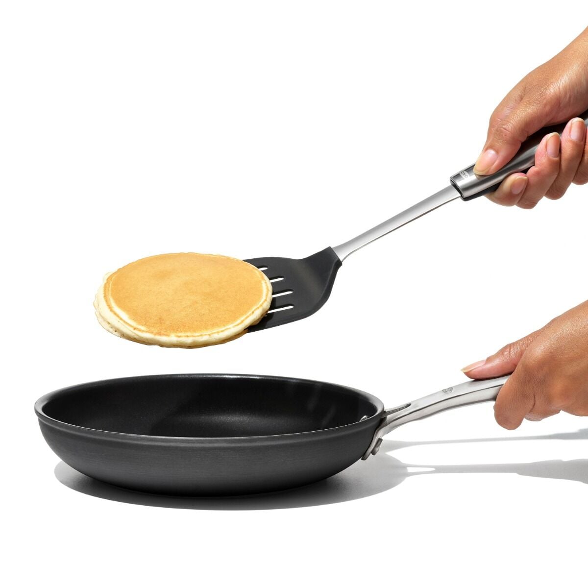 oxo-steel-silicone-flexible-turner-n7 stl_3120800_092120_8_rgb.jpg