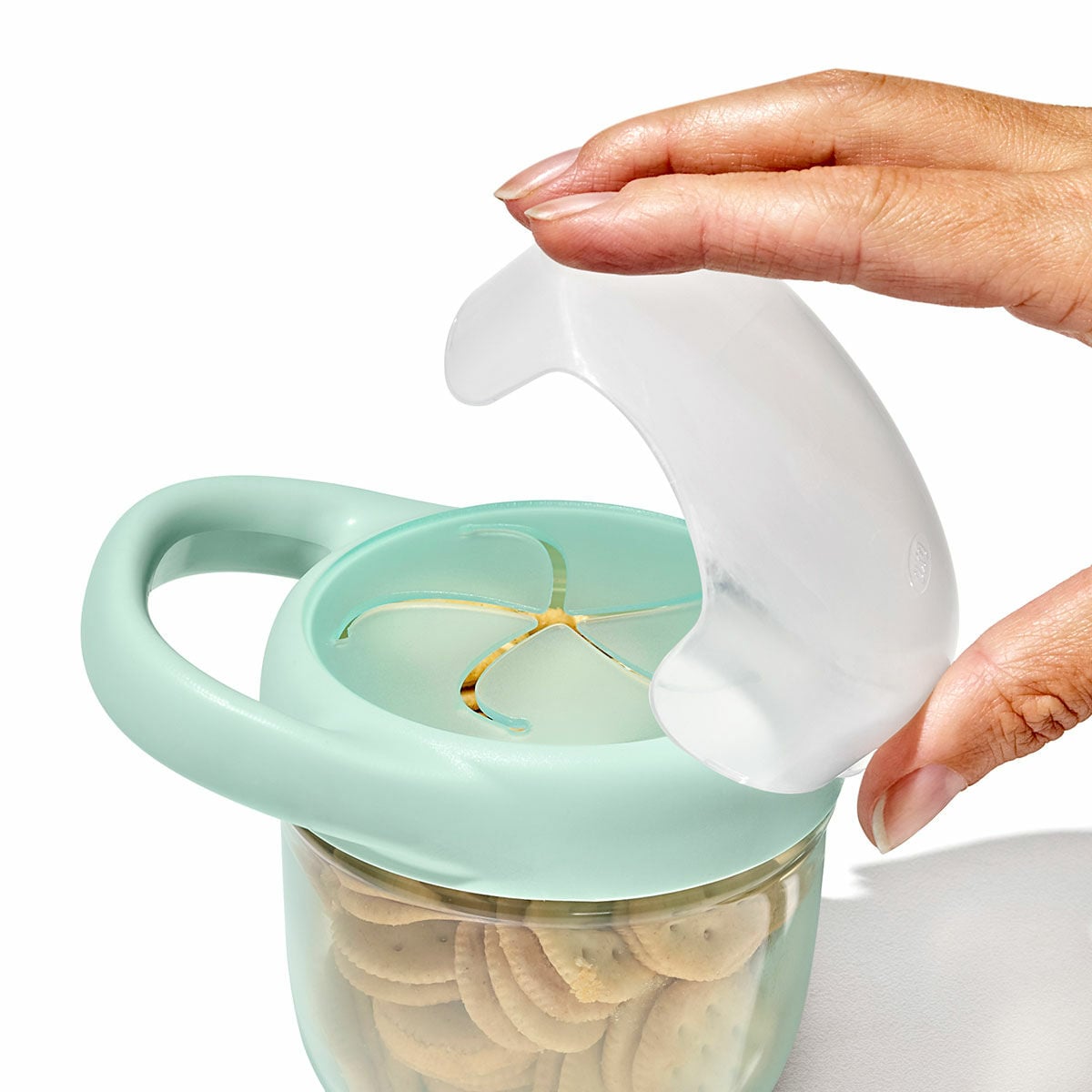 tot-snack-cup-with-lid-2-pack-c7 tot_61167200_snackcupwlid-opalblossom_05.jpg