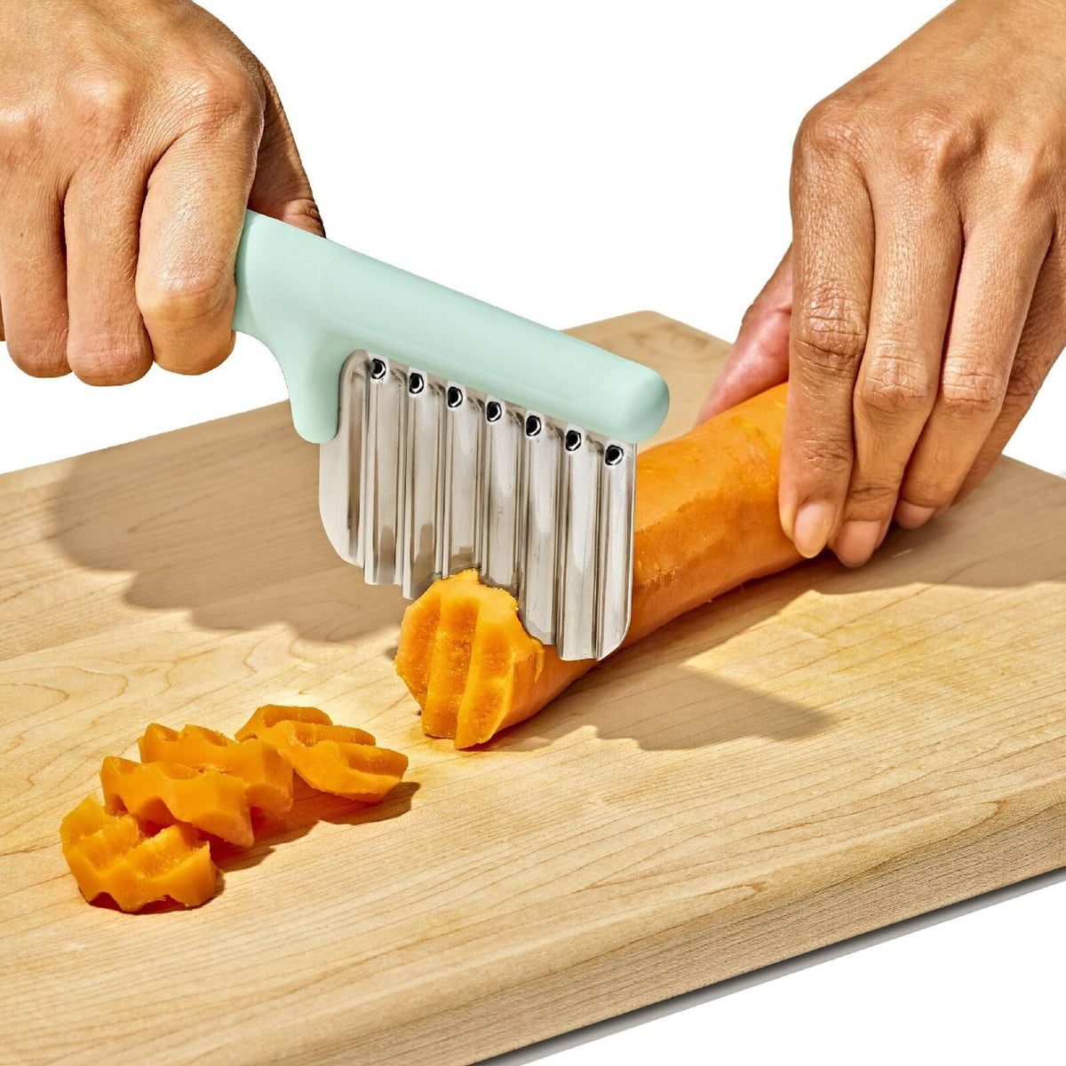 cut-and-prep-set-3-piece-p6 tot_61176700_baby-food-prep-set_pdp_02.jpeg