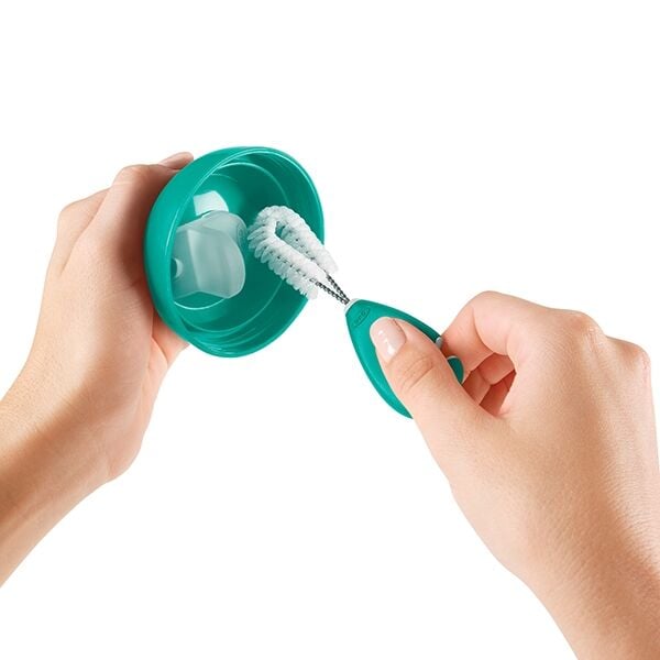 cleaning-set-for-straw-and-sippy-cups-o2 tot_62123100_4b.jpg