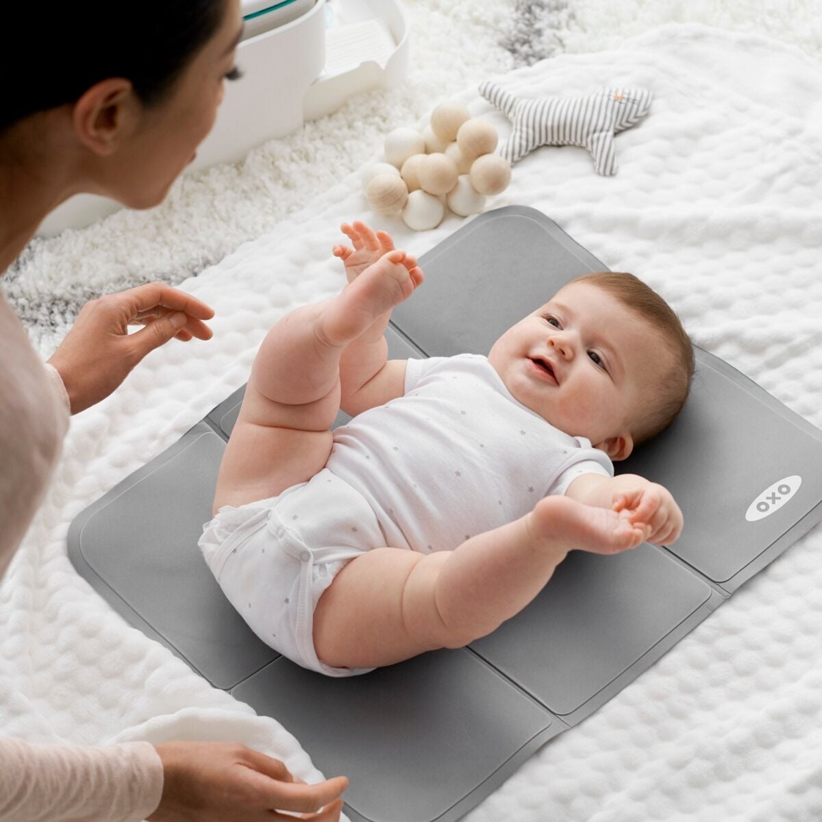 diaper-caddy-with-changing-mat-c2 tot_63135900_9a.jpg