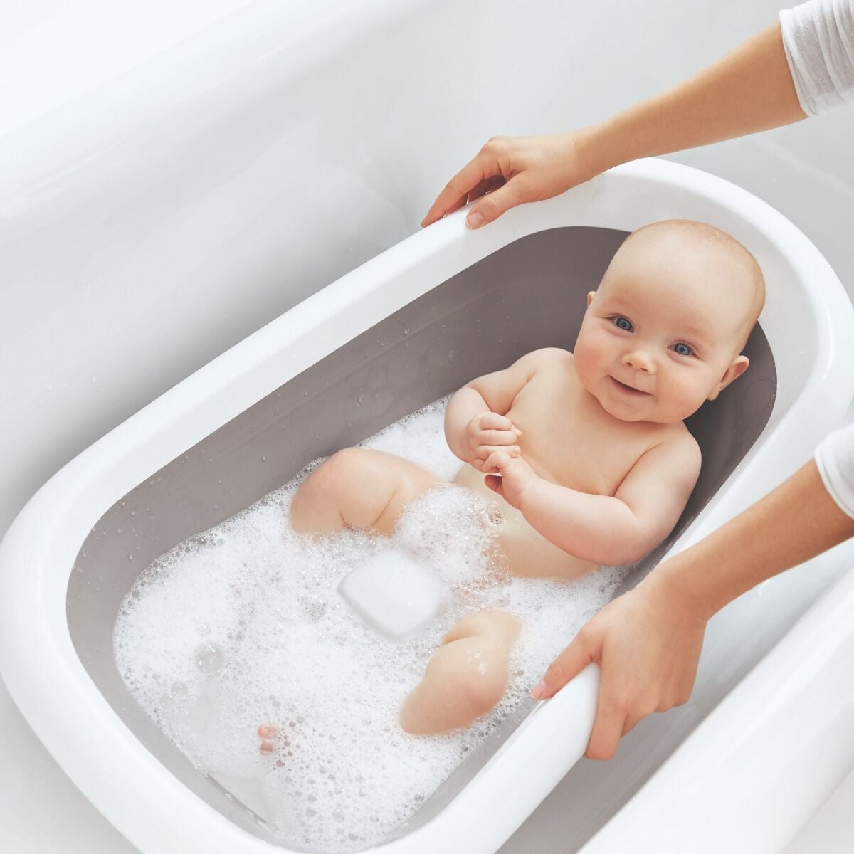 splash-and-store-bathtub-v3 tot_63142700_4g.jpg