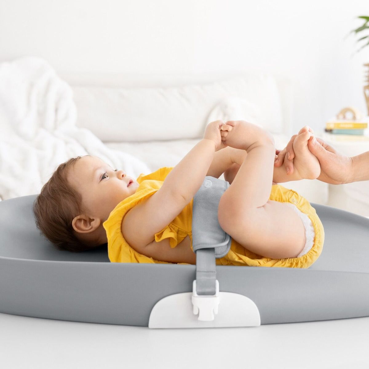 tot-changing-pad-gray-k3 tot_63154800_changingpad_pdp_02.jpg