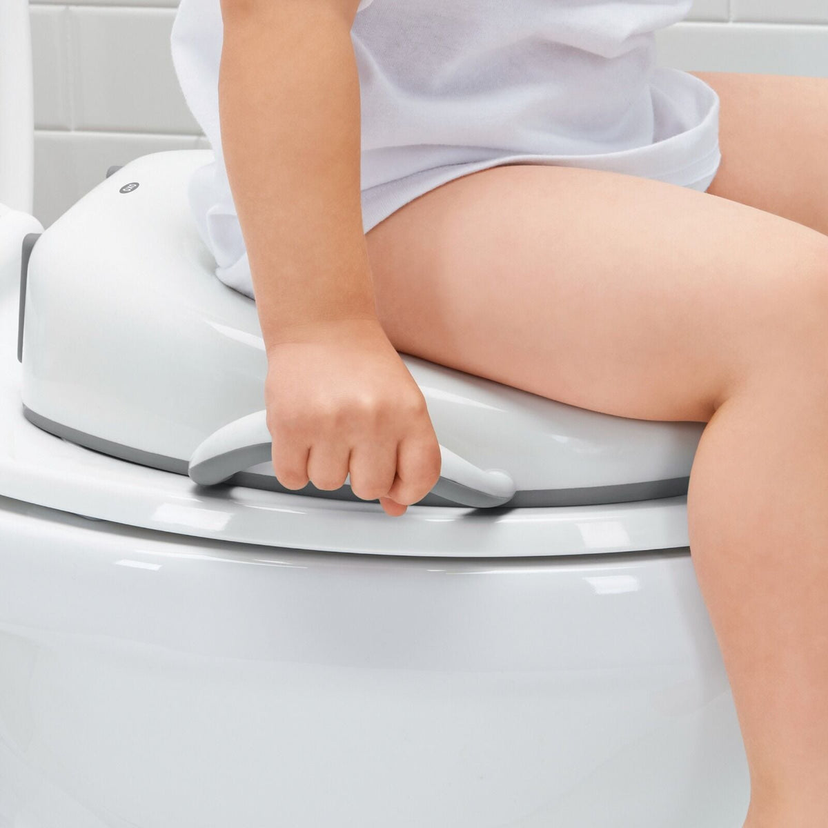 sit-right-potty-seat-gray-g9 tot_6315900_sitrightpottygray_pdp_04.jpg