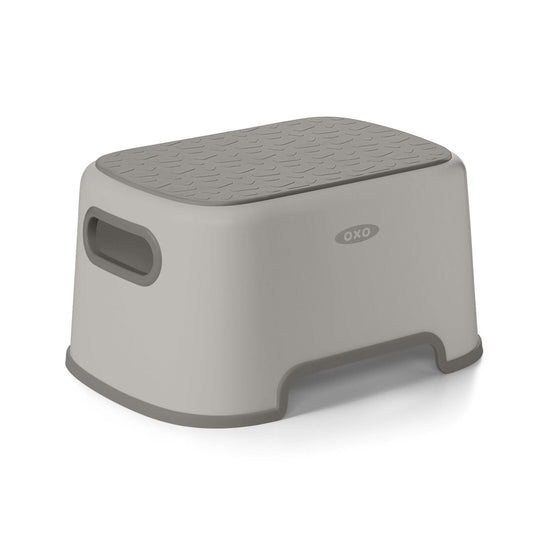 step-stool-drizzle-e0 tot_63171500_step-stool-drizzle_00_main.jpeg